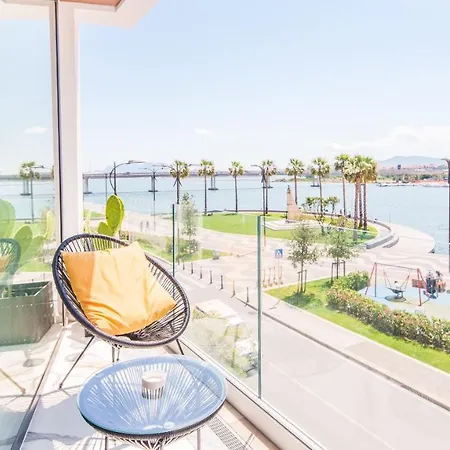 Welcomely - Seamphony Apartment