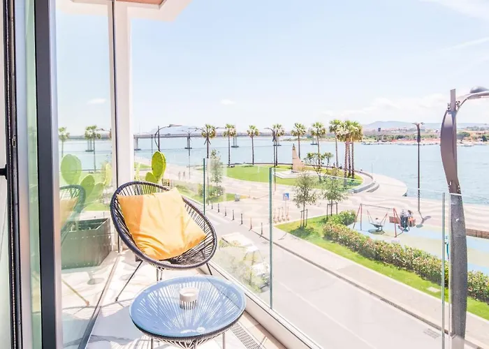 Welcomely - Seamphony Apartment