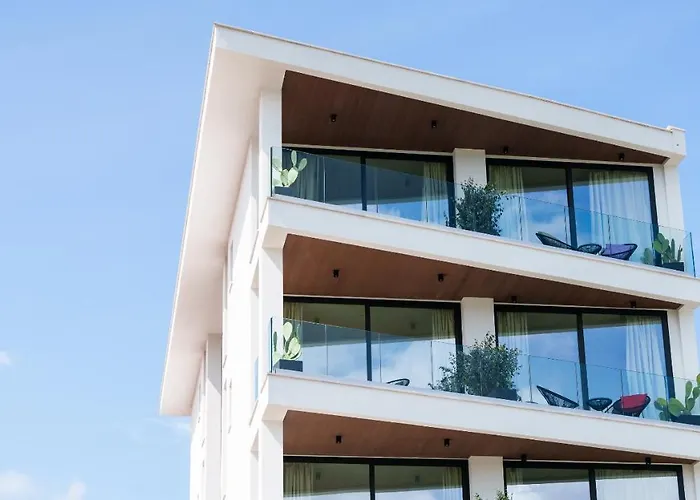 Welcomely - Seamphony Apartment *