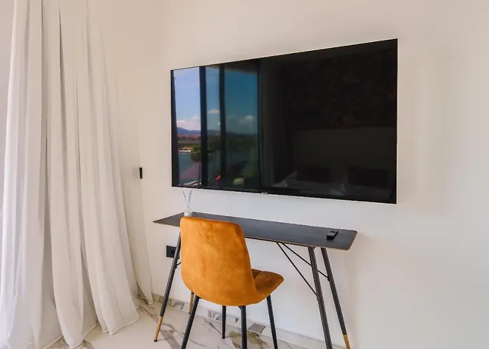 Welcomely - Seamphony Apartment