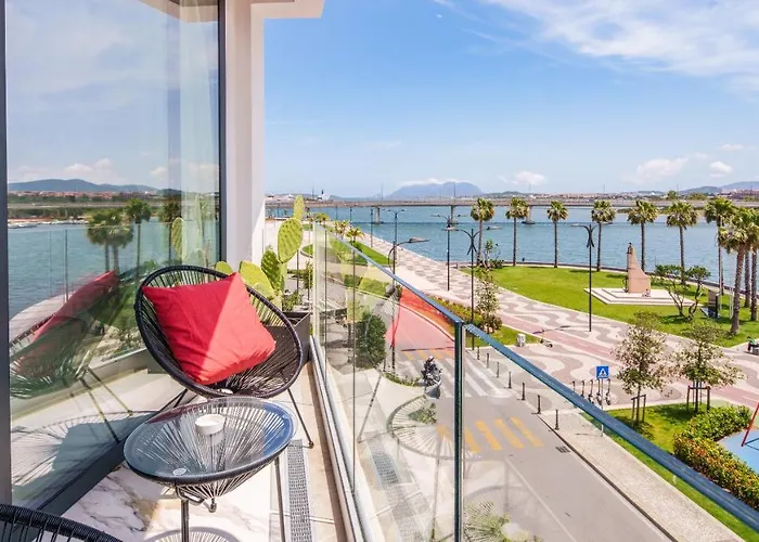 Welcomely - Seamphony *