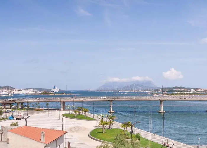 Welcomely - Seamphony Apartment *